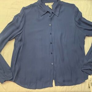 🎉Last Call 🎉 Jones New York 100% Silk blouse with color variations Size 12. NWT